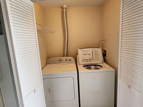 5th image of 149 N Waters Edge Dr APT D