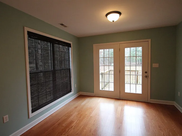 1830 Country Manor Ln — Photo 15