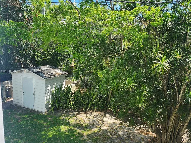 1557 Euclid Ave #5 — Photo 12