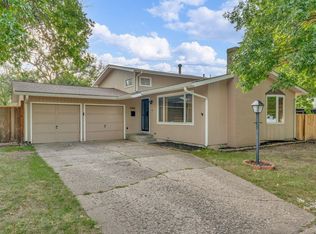 2843 SW McAlister Ave, Topeka, KS 66614