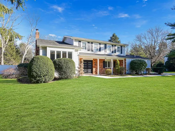 9 Austin Lane, Huntington, NY 11743