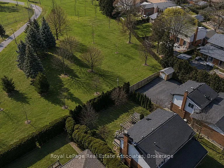 1550 Woodeden Dr #UPPER — Photo 25