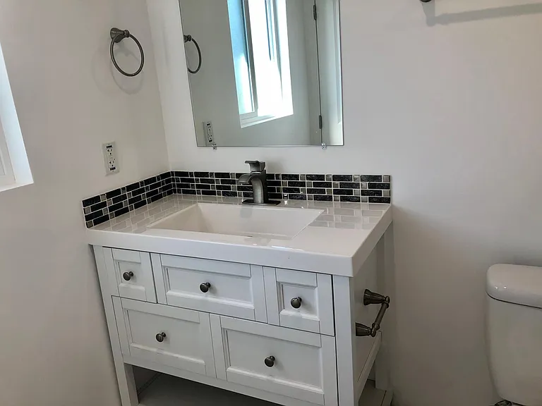 2548 Mayflower Ave #B — Photo 64