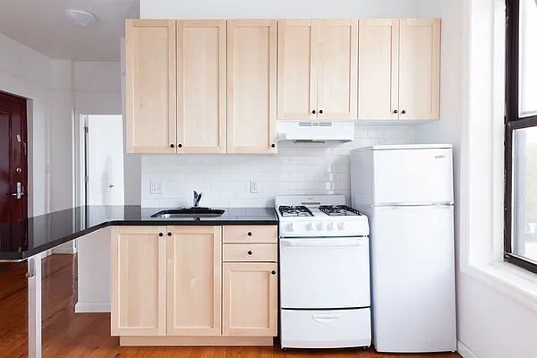 Rented by Engel and Volkers Brownstone Brooklyn | media 8