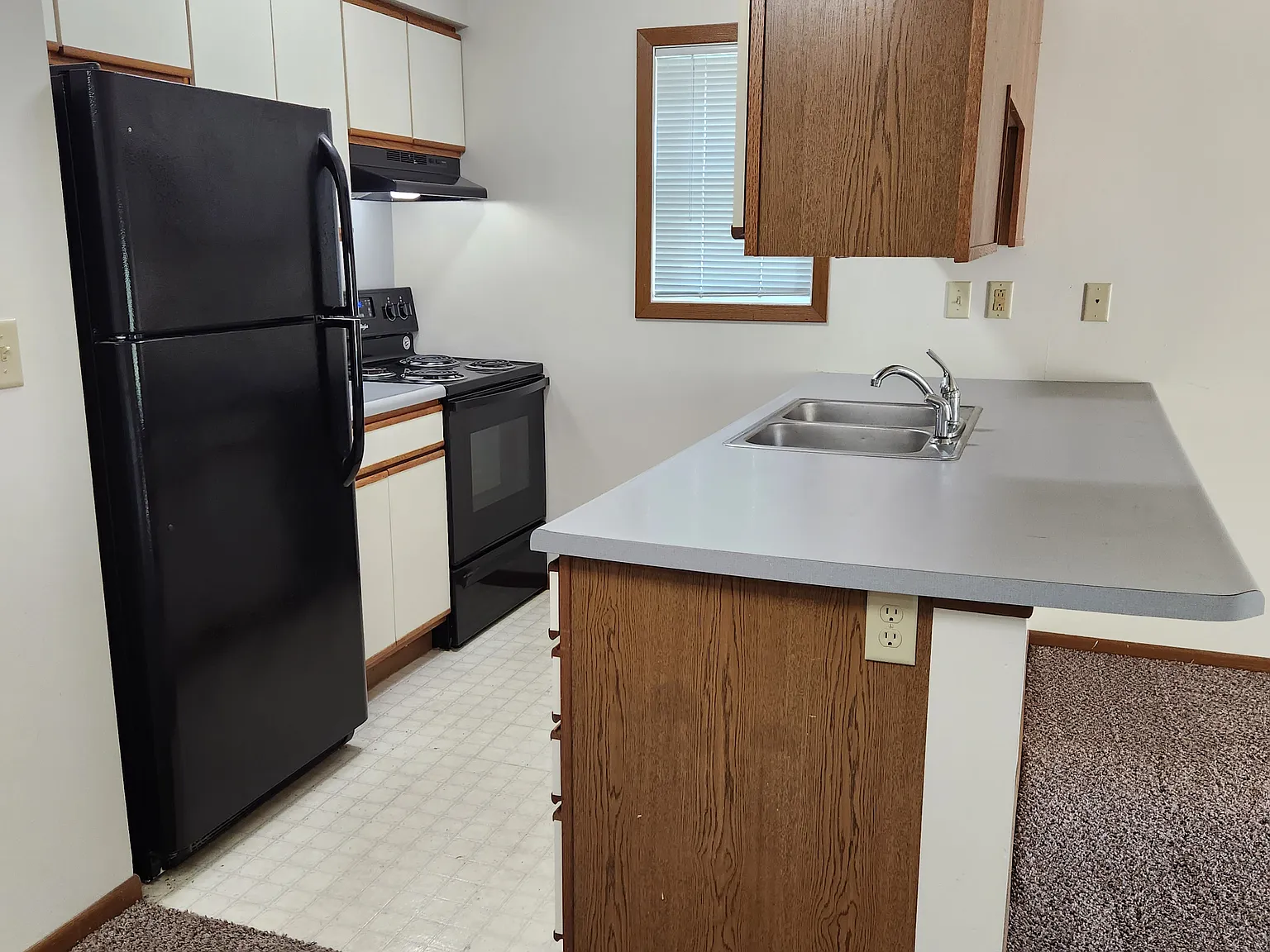 1 bed, 660 sqft, $685 — Photo 2