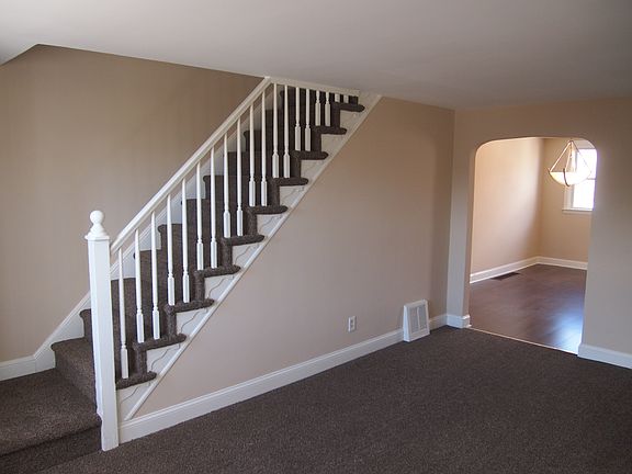 3rd image of 247 Spruce St