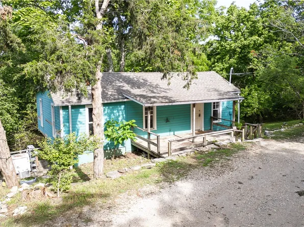 2 Pine Oak St, Eureka Springs, AR 72632