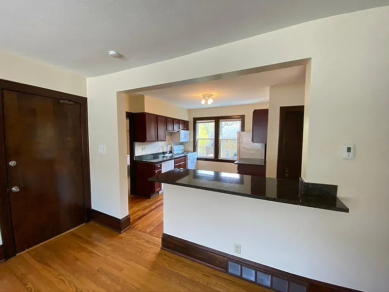 1745 W 31st Pl #3 — Photo 4