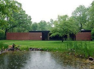1385 Woodland Ln, Riverwoods, IL 60015