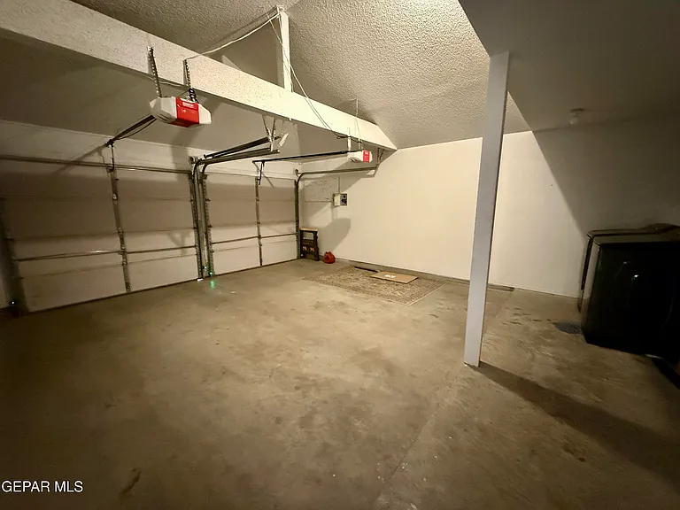 764 Colchester Dr — Photo 22