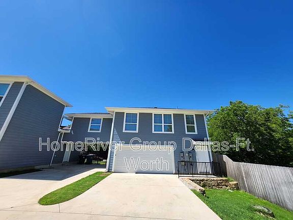 3rd image of 1841 Crow St Unit 102