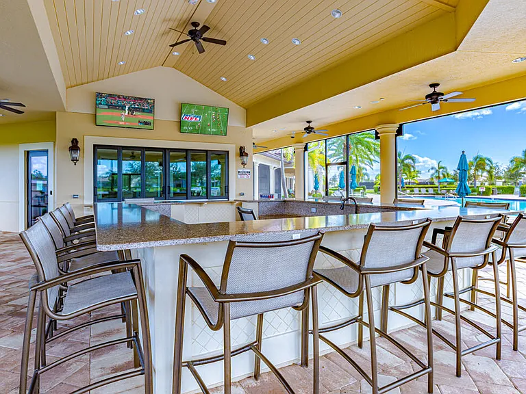 471 SE Vallarta Dr — Photo 38