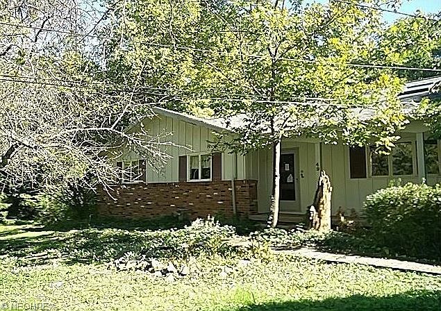 1st image of 49 Cascades Dr