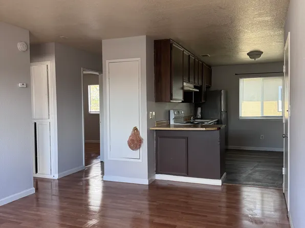 347 S 3rd Ave #202, Oakdale, CA 95361