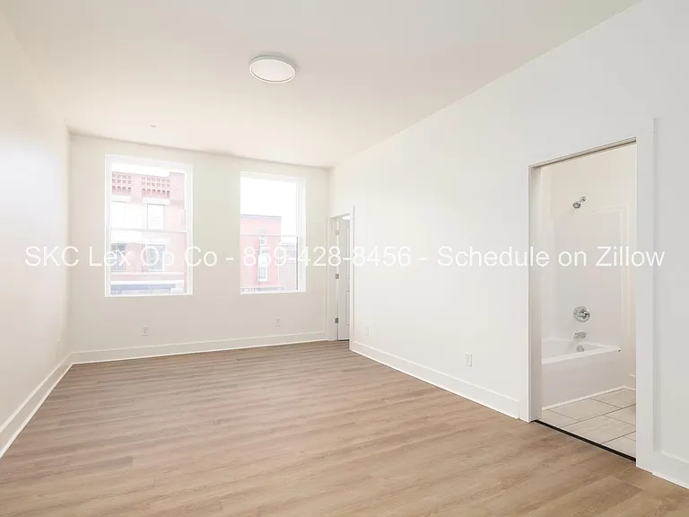 7 N Main St #1 — Photo 8