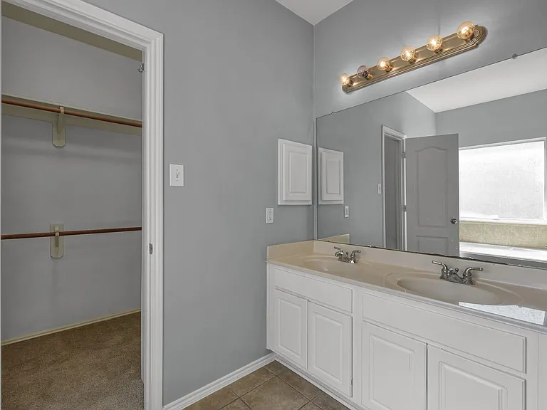 30327 Deleon Fields Dr — Photo 20
