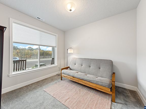4th image of 758 Willowbrook Dr