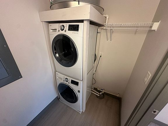 5th image of 126 E 6th St #805