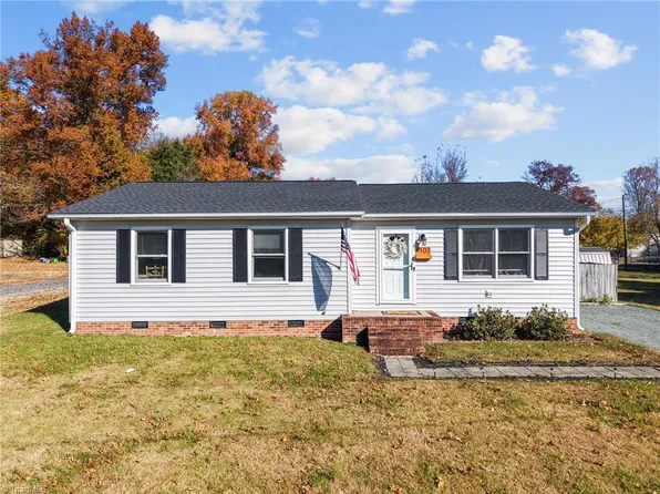 1103 12th St, Greensboro, NC 27405