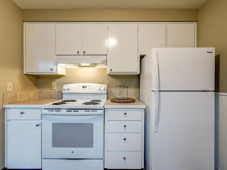 Upland Terrace — Photo 8