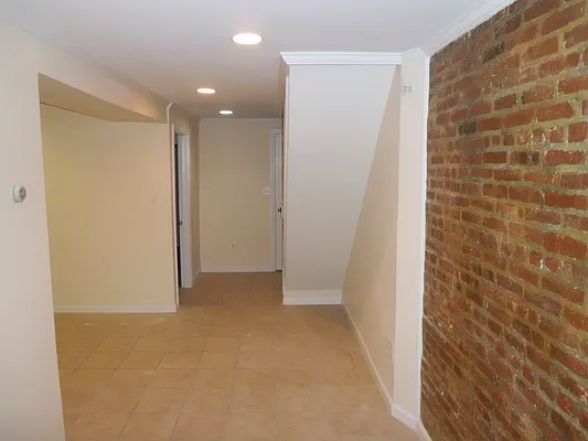 Rented by Maximus Realty Group | media 26