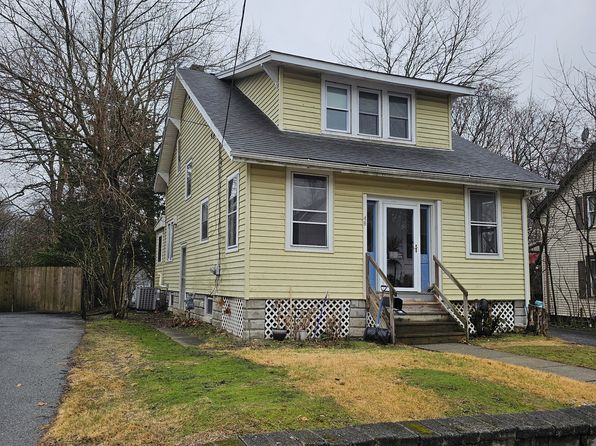 48 Lake St