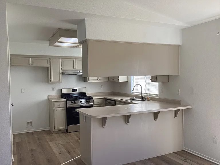 1450 La Jolla Way — Photo 6