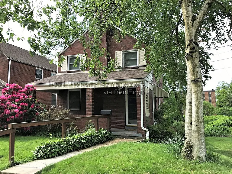 1685 Doyle St — Photo 15