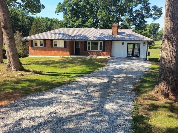 200 Ramsey Rd, Hurt, VA 24563