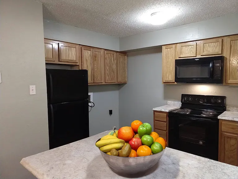 Northview Condominiums — Photo 16