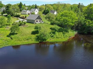 1286 Surry Rd, Surry, ME 04684