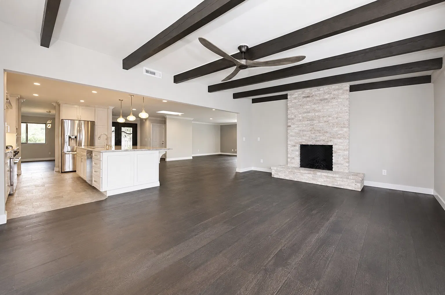 2736 Arnoldson Ave — Photo 2