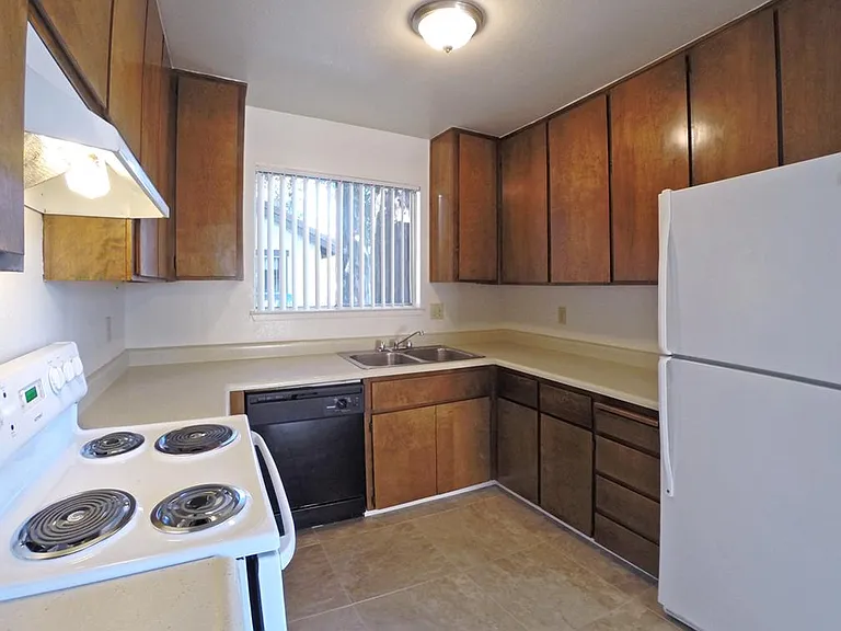 904 Standiford Ave #D — Photo 6