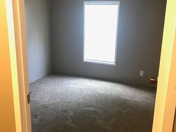 5th image of 1000 Louisville St Lot 297
