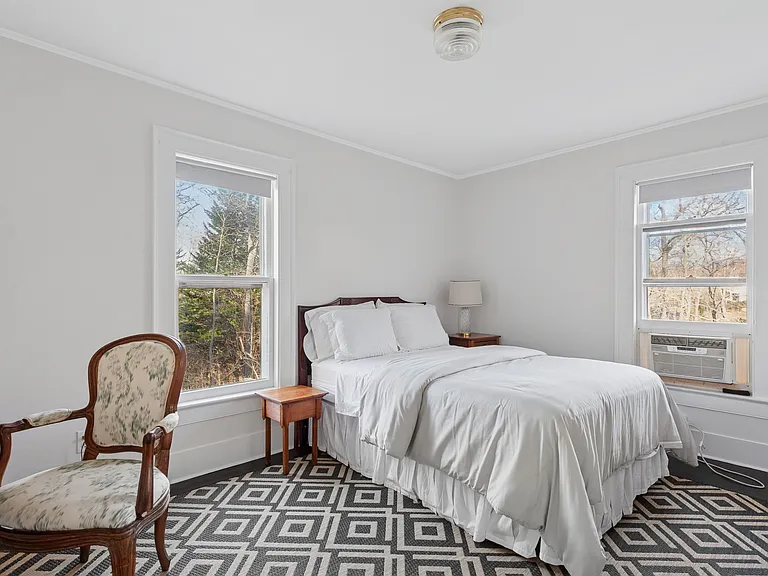 255 Madison St — Photo 14