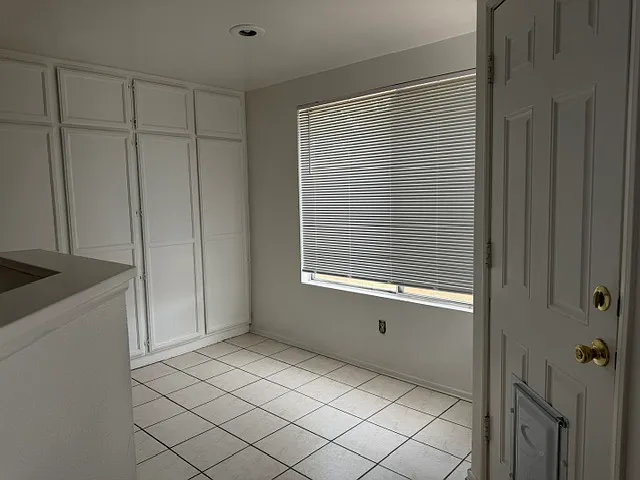 1725 Windsor Pl — Photo 10