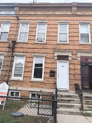 406 Woodlawn Ave #1 Photo 1 406 Woodlawn Ave #1 Photo 1