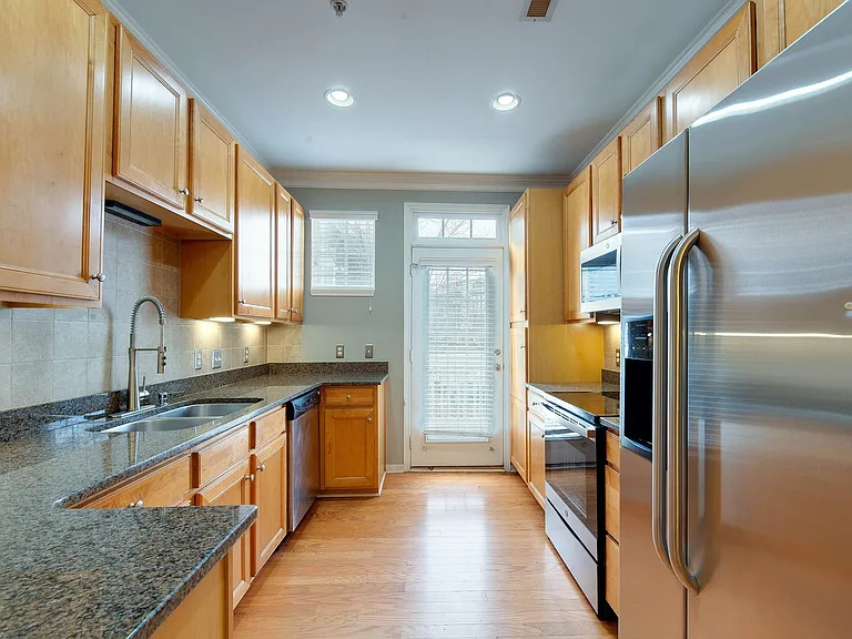 1508 Walnut View Dr — Photo 15