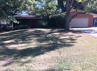 1110 Edgewood Cir, Rockford, IL 61108