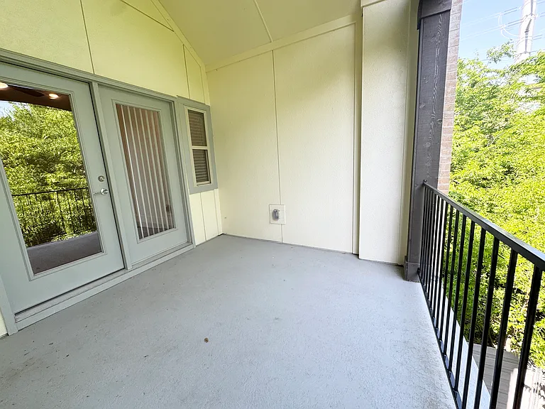 8103 Emsworth Dr — Photo 22