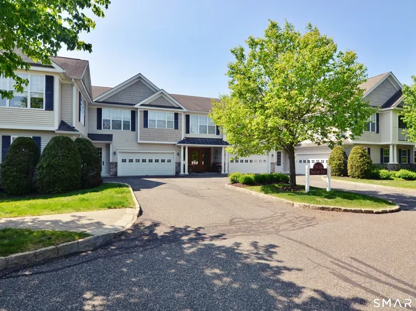 79 Suzie Drive #79, Newtown, CT 06470