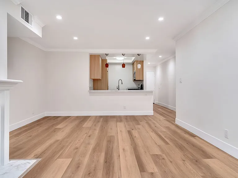 1520 N Vista St #203 — Photo 13