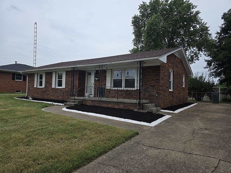 2nd image of 842 Parkway Dr