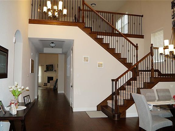 5th image of 809 Bandelier Ln