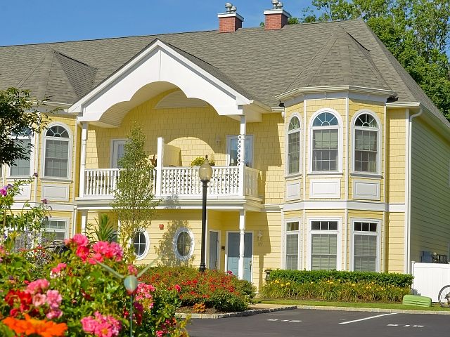 1st image of 912 Emily Dr