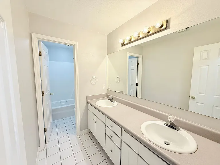5136 Hamilton Ln — Photo 9