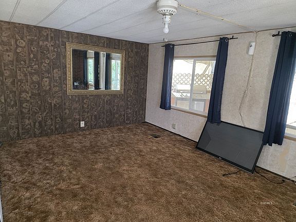3rd image of 2320 Angler Ave