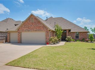 1828 Hobo St, Yukon, OK 73099