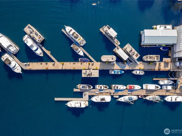 2309 N Northlake Way #3A, Seattle, WA 98103