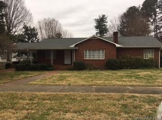 411 Ridgeway Ave, Statesville, NC 28677